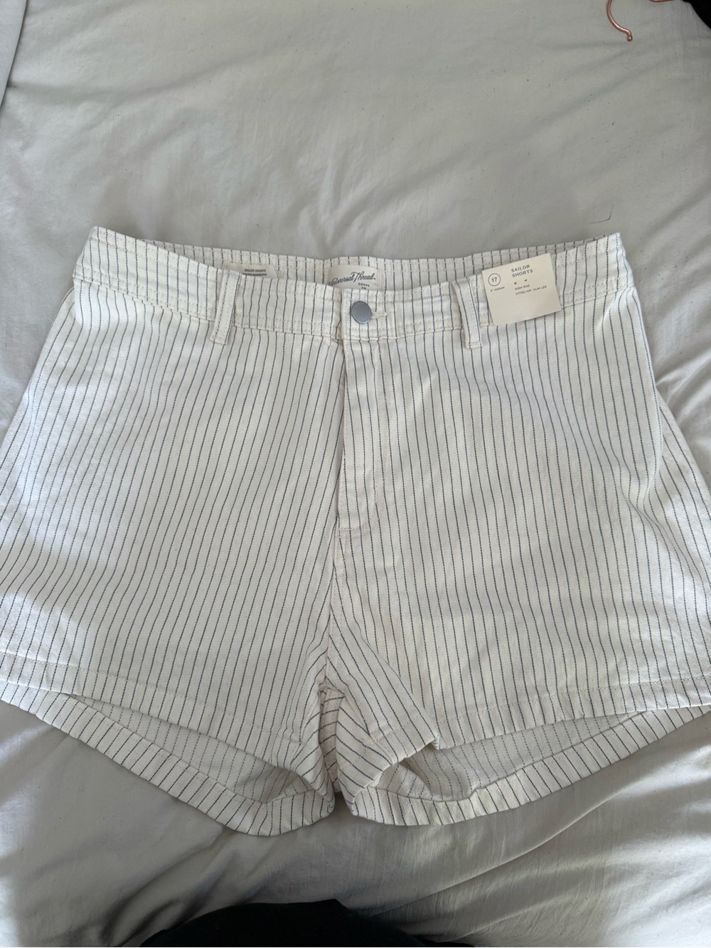 Universal Thread Sailor Shorts Women’s Size 17  striped Coastal Summer Fisherman
